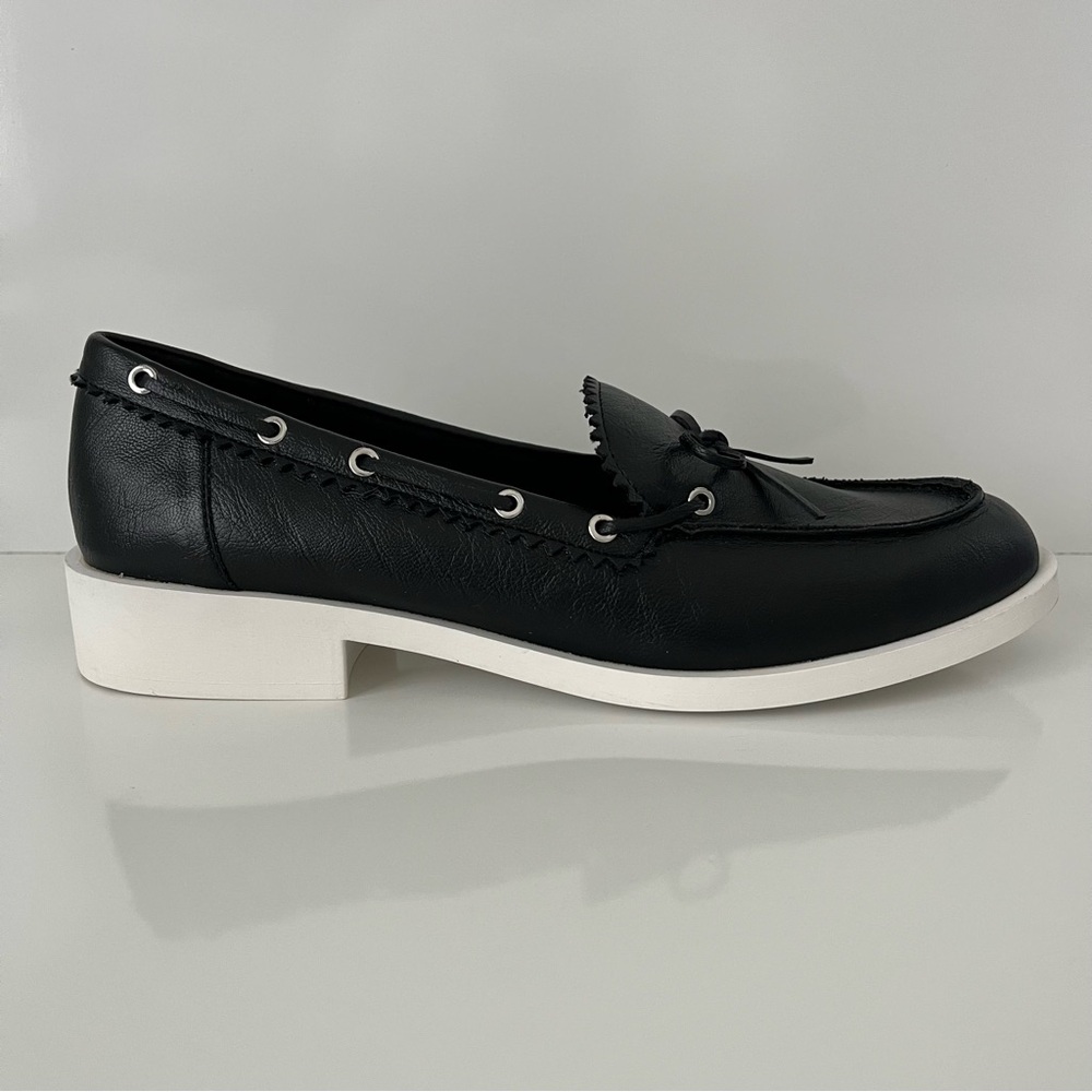 DOLCE VITA Lagoon Block Heeled Faux Leather Boat Shoe Loafer in Black NEW